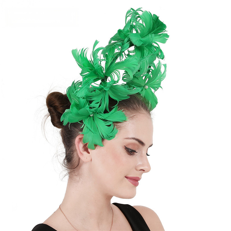 Coiffe à plumes exagérée pour  - Ethnic Fashion Runway avis et prix